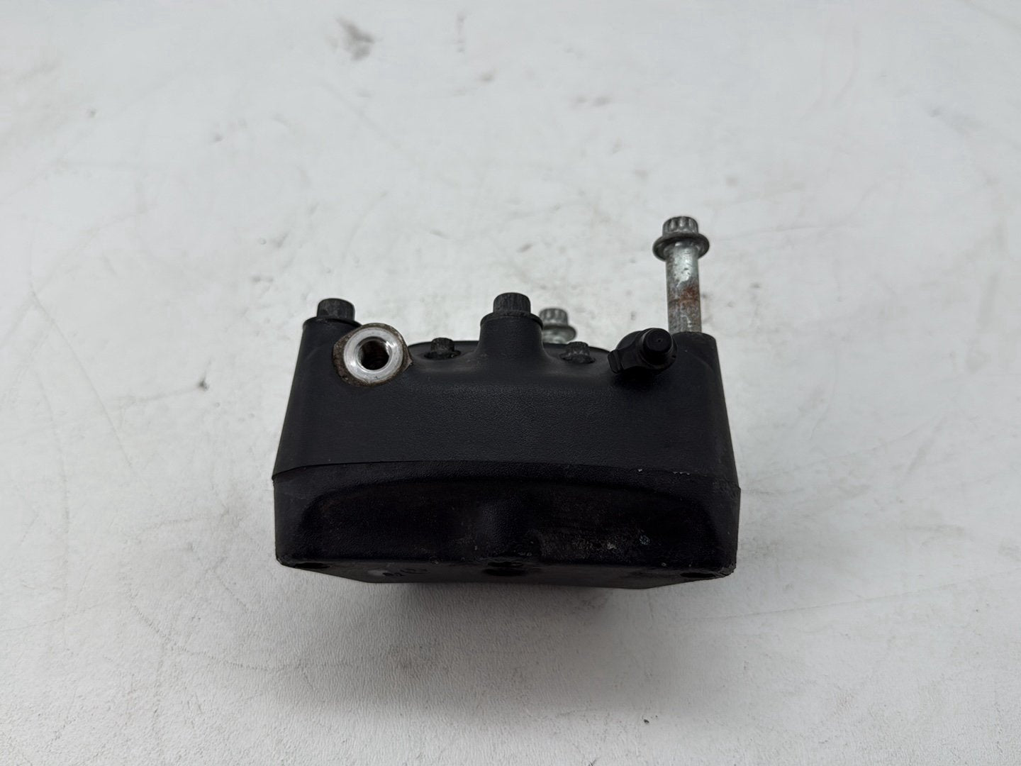 2006 Harley Touring FLHTCI Electra Glide Classic OEM Front Left 1 Brake Caliper