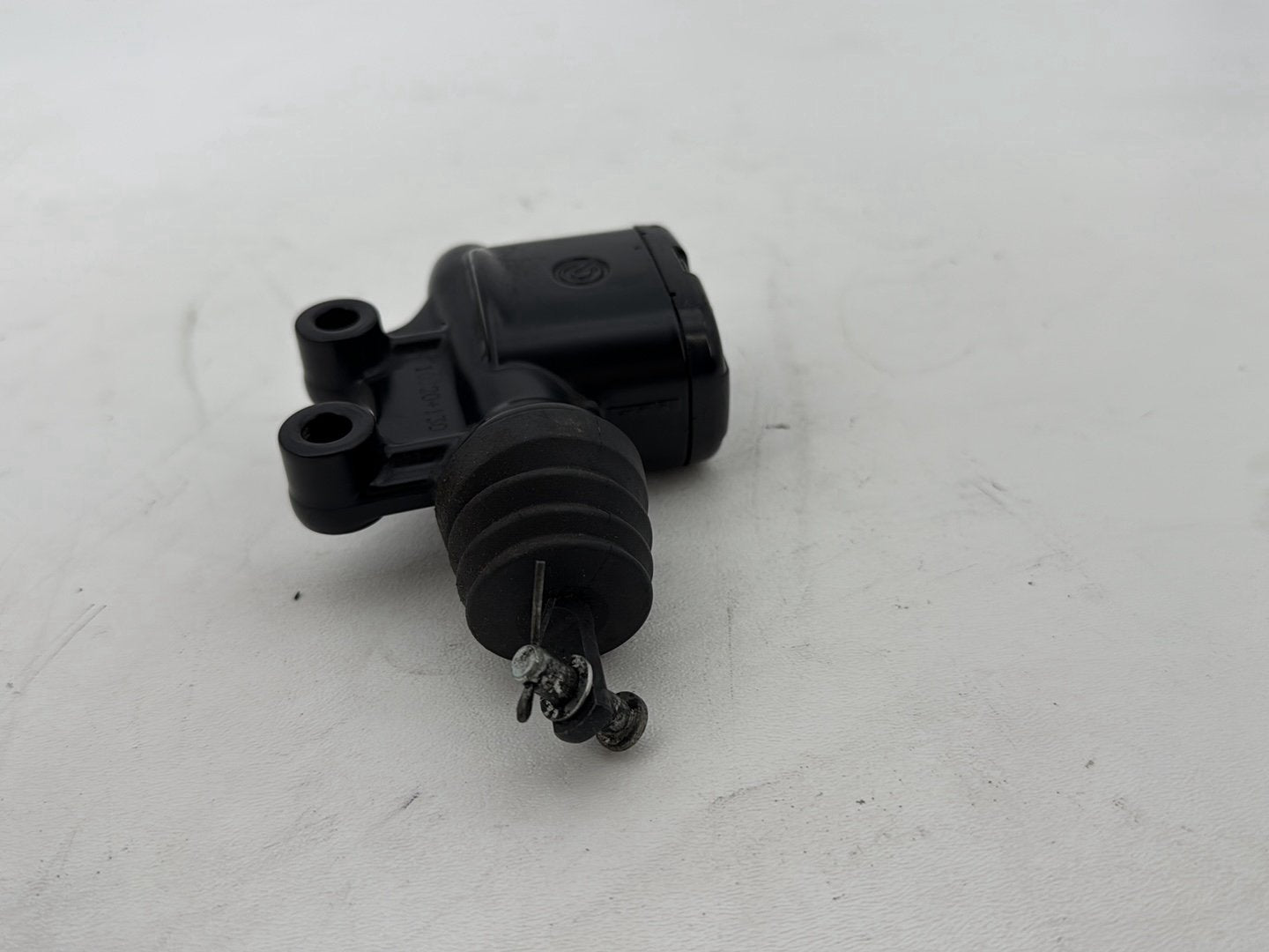 2011 Harley Road King Touring FLHRC Classic OEM Rear Brake Master Cylinder Reservoir