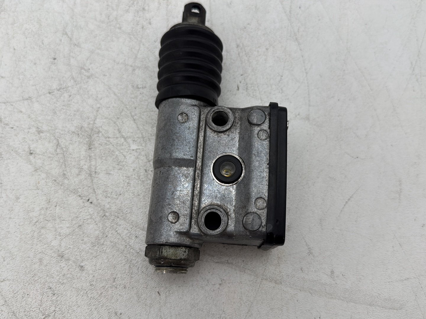 1997 Harley Softail Fat Boy FLSTF OEM Rear Brake Master Cylinder Reservoir