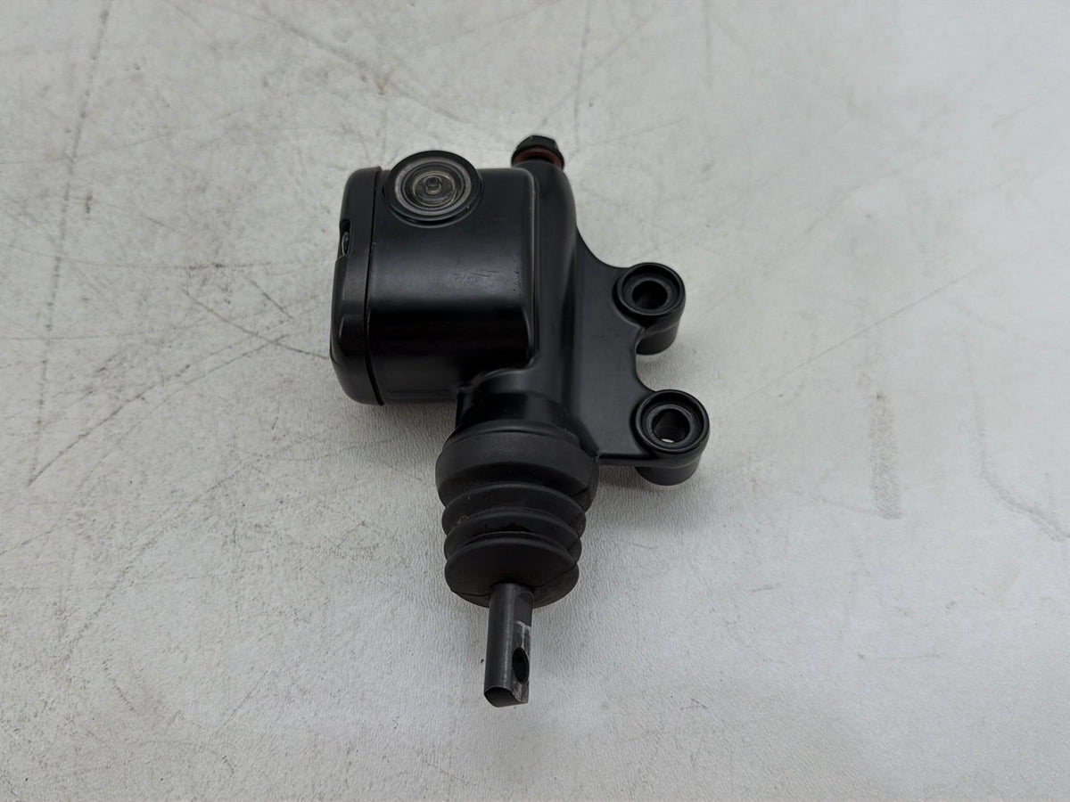 2018 Harley Road Glide Touring FLTRXS OEM Rear Brake Master Cylinder Reservoir