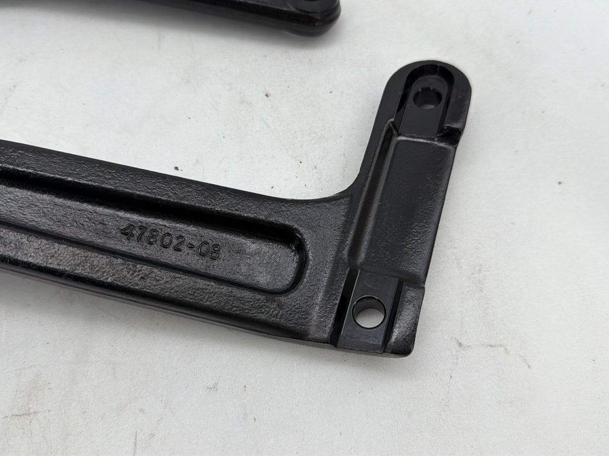 2015 Harley Softail Deluxe FLSTN OEM Rear Left & Right Fender Support Bracket