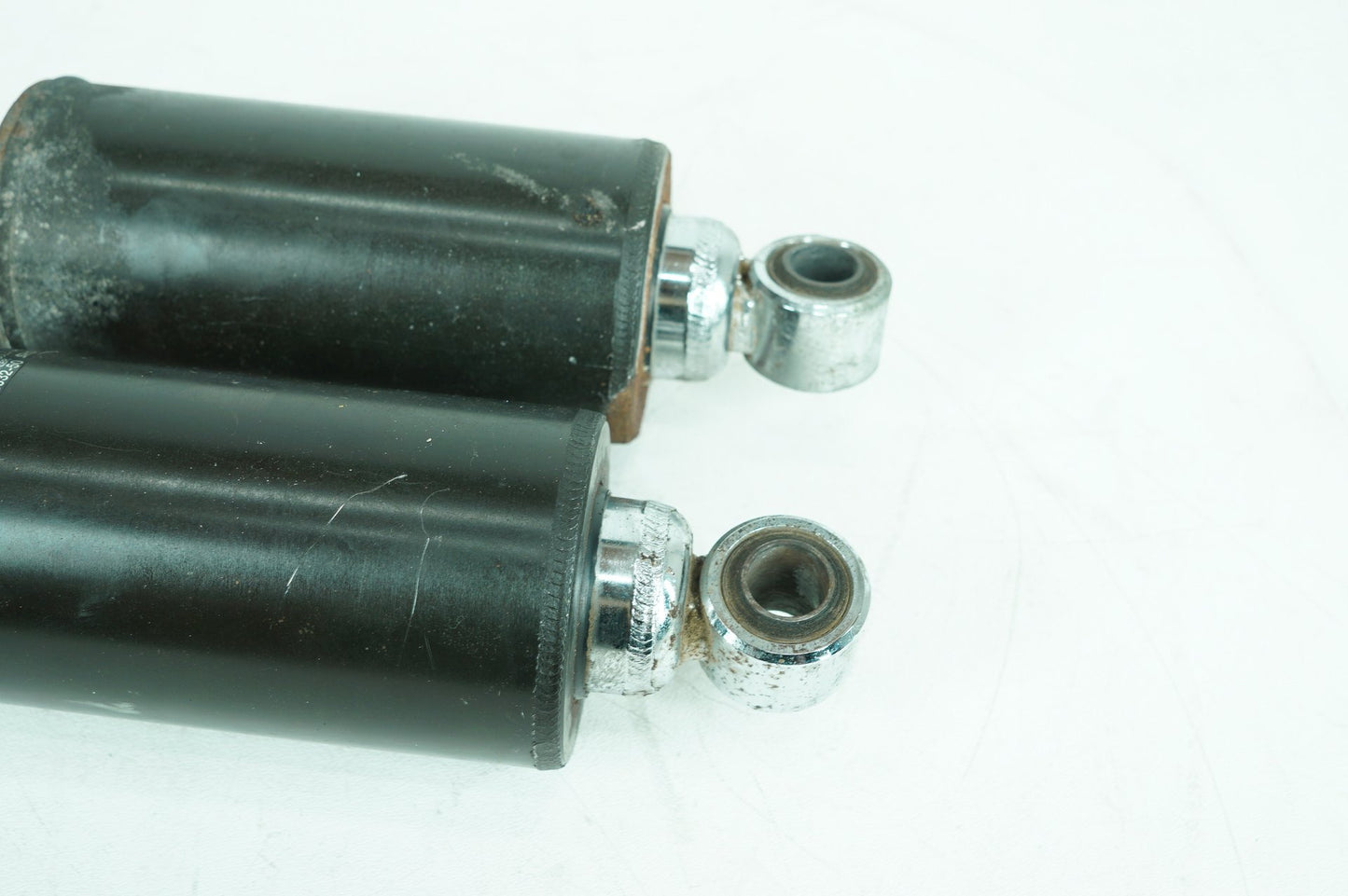 2000 - 2006 Harley-Davidson Softail Fat Boy Rear Left Right Shock Absorbers 54508-00B