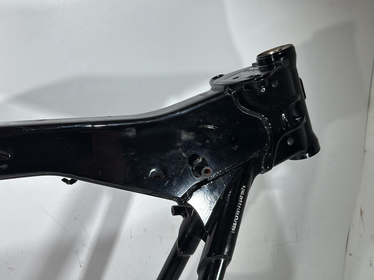 2010 Harley Street Glide Touring FLHX OEM Body Main Frame Chassis SLVG