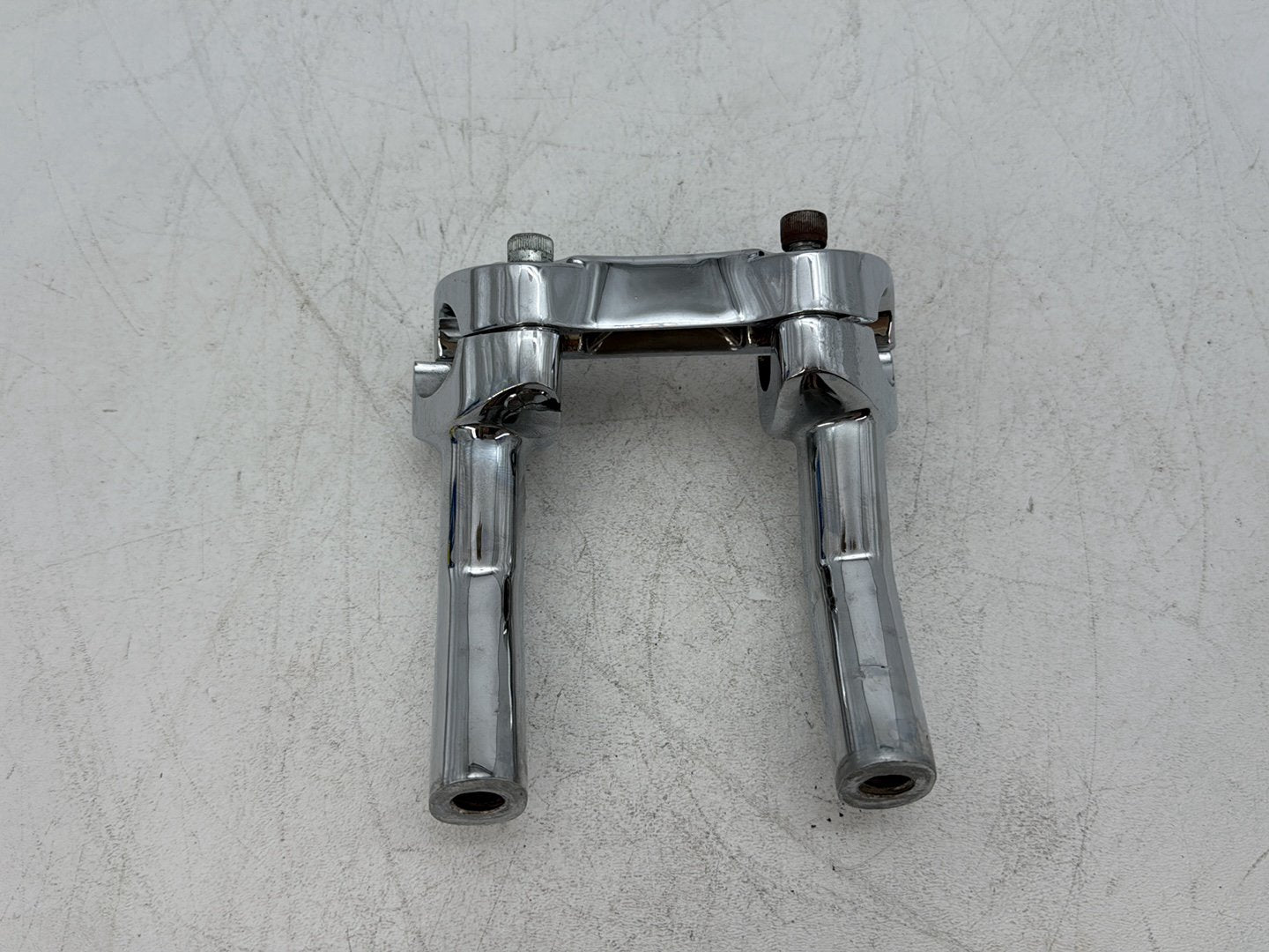 2001 Harley Sportster 883 Hugger XLH883 OEM Front Handlebar Riser Top Clamp Chrome