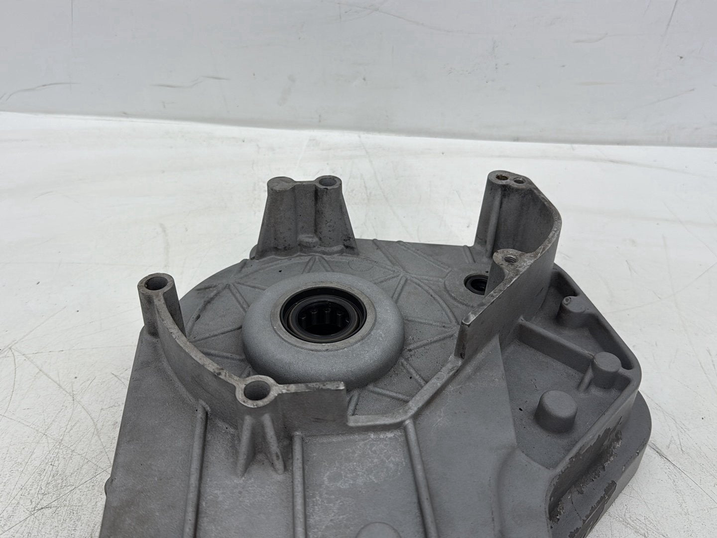 2006 Harley Electra Glide Touring Classic FLHTCI OEM Inner Primary Clutch Cover