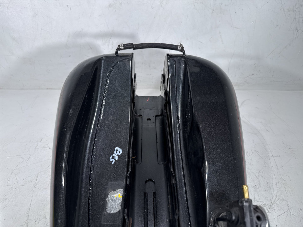 2005 Harley Dyna Super Glide Custom FXDC OEM Fuel Gas Tank Gasoline Reservoir
