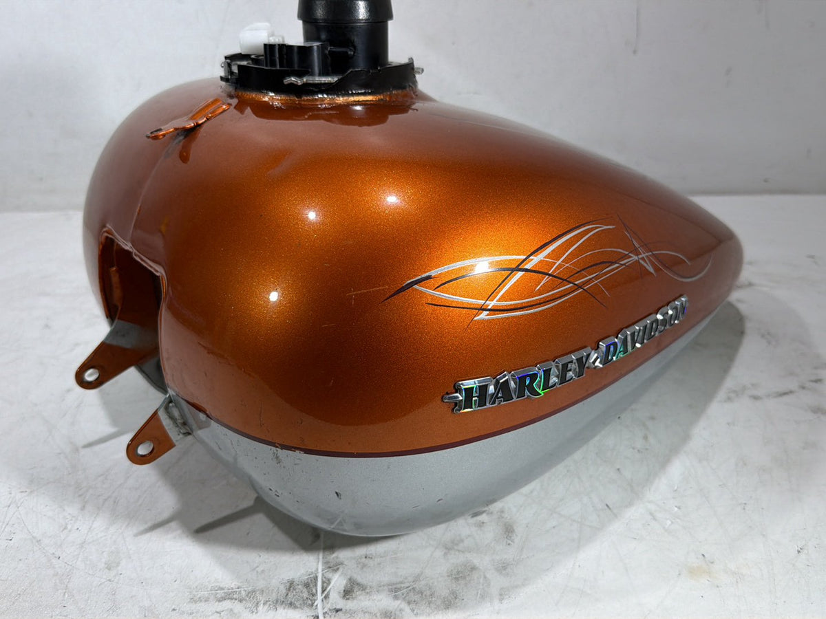 2014 Harley Electra Glide Touring Ultra OEM Fuel Gas Tank Gasoline Reservoir