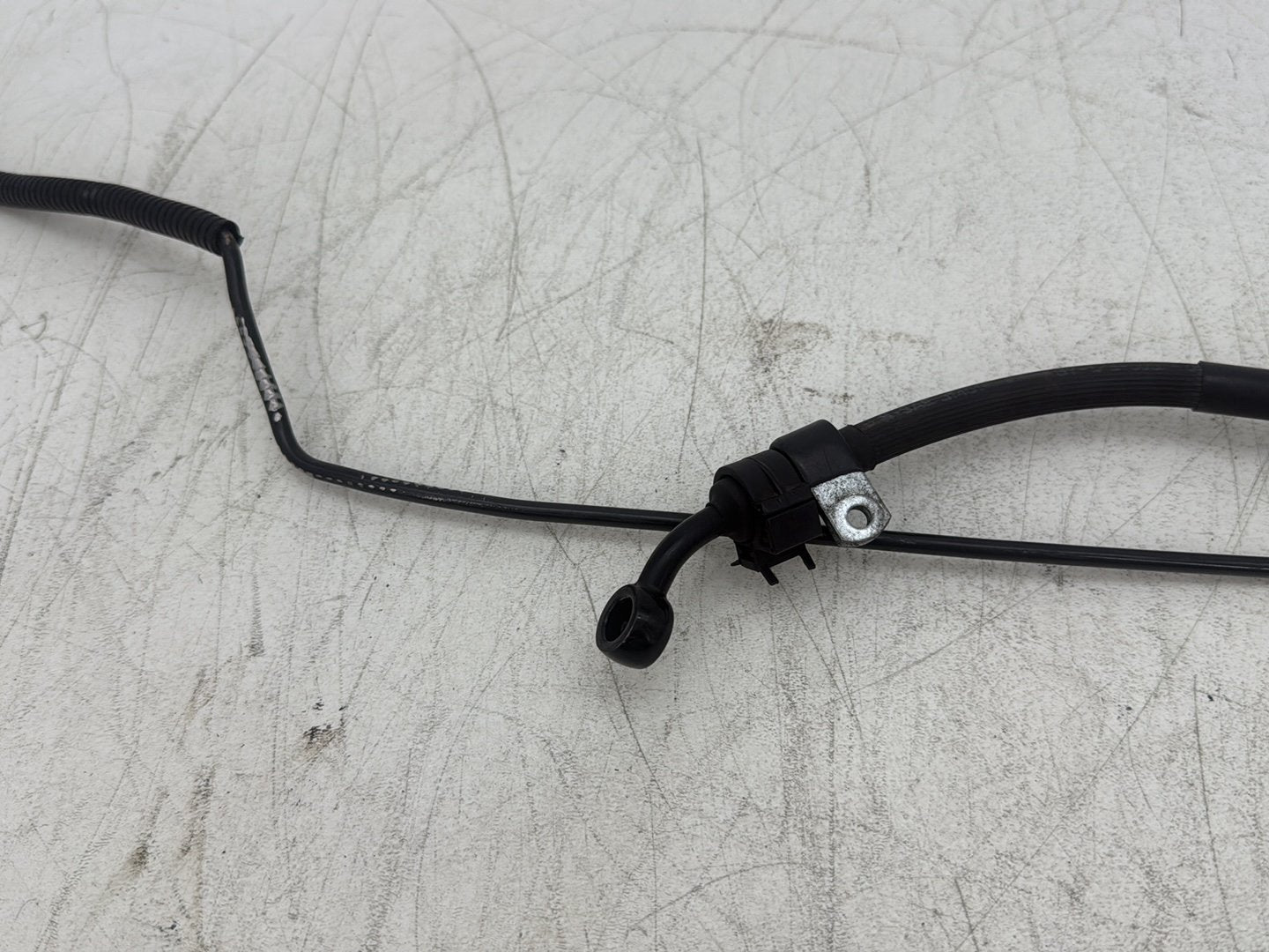 2004 Harley Road King Touring Custom FLHRSI OEM Rear Brake Hose Line Pipe