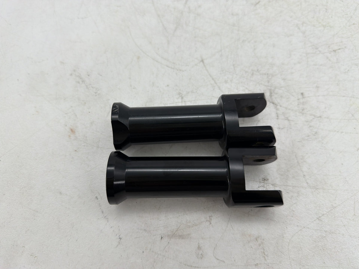 2020 Harley Softail Standard FXST OEM Left Right Foot Rest Peg Support Bracket