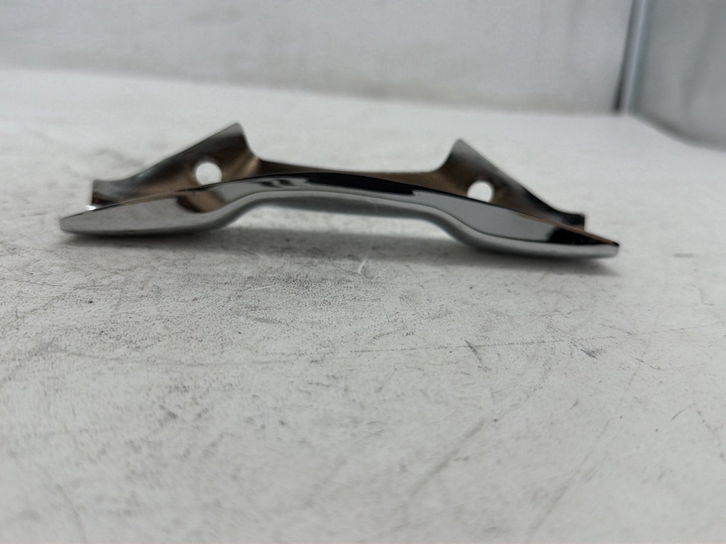 2006 Harley Sportster 1200 Custom XL1200C OEM Front Fork Bracket Cover 68041-04