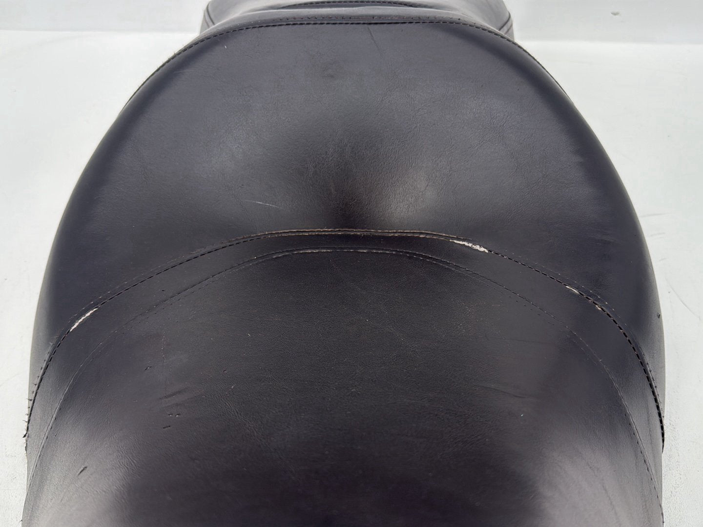 Harley-Davidson Misc  Passenger Rider Driver Seat Saddle 52164-09