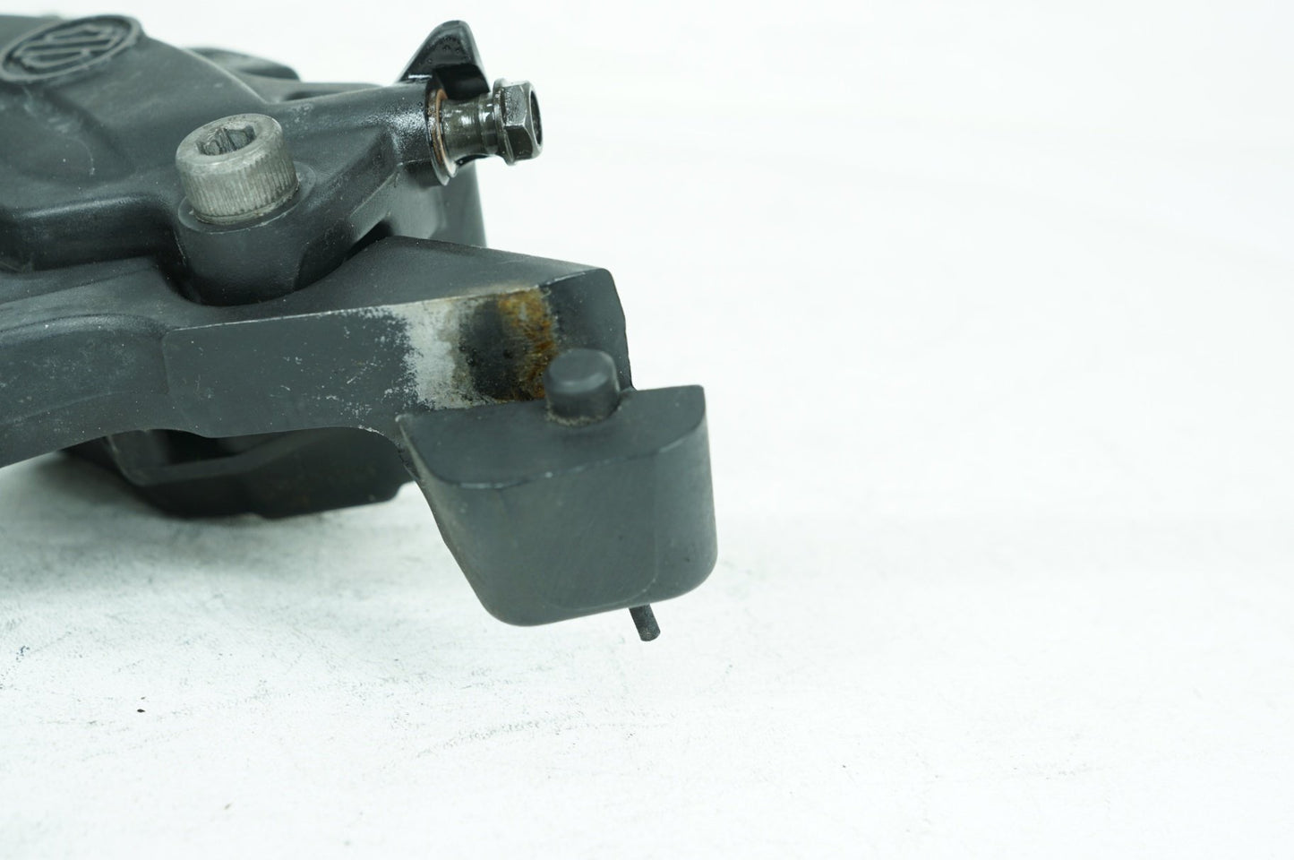 2007 - 2011 Harley-Davidson Touring Street Glide Rear Back Brake Caliper w/ Bracket 44080-08B