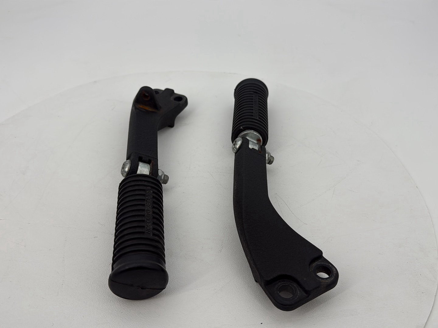2007 - 2017 Harley-Davidson Dyna Wide Glide Passenger Left & Right Foot Pegs 49230-06