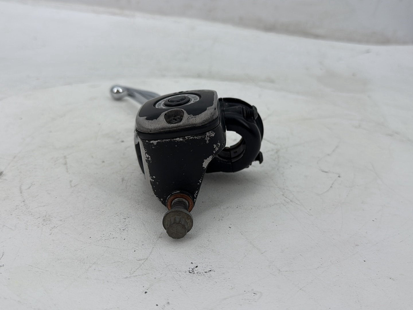 2006 Harley Dyna Super Glide Custom FXDCI OEM Front Right Brake Lever Master Cylinder