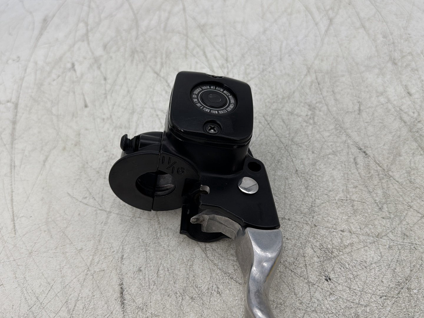 1998 Harley Touring FLHTCUI Electra Glide Ultra OEM Front Right Brake Lever Master Cylinder