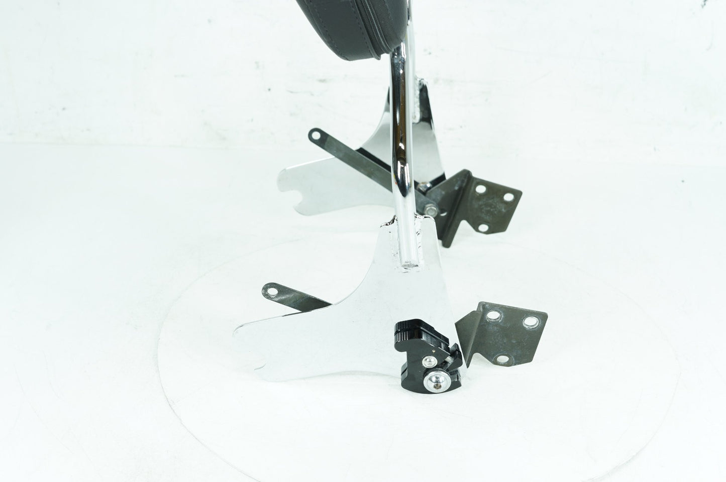 1999 - 2006 Harley-Davidson Touring Road King Classic Rear Sissy Bar w/ Backrest Cushion Pad 52723-06