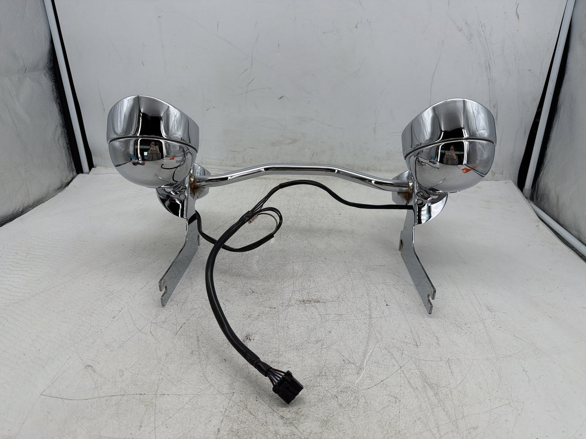 2004 Harley Electra Glide Touring Ultra OEM Front Turn Signal Indicators Aux Light Bar
