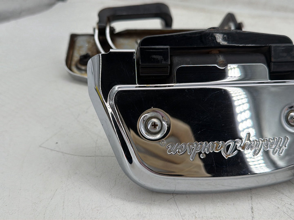 2006 Harley Electra Glide Touring Ultra FLHTCUI OEM Left Right Driver & Pass Floorboard Foot Rest
