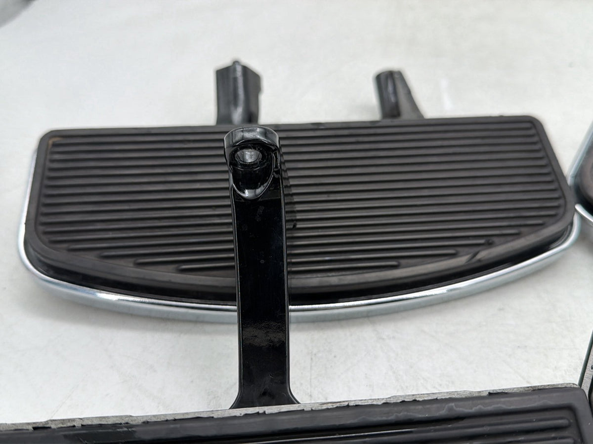 2011 Harley Electra Touring Ultra Left Right Driver & Pass Floorboard Foot Rest