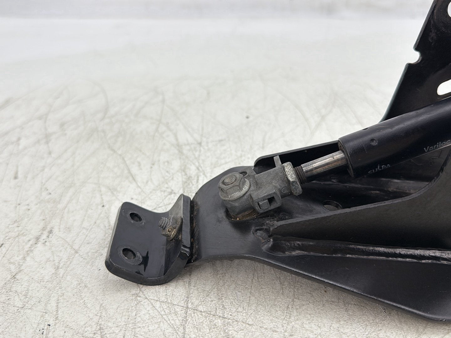 2015 Harley Road Glide Touring FLTRXS OEM Adjustable Rider Backrest Lift Mount 52482-01A