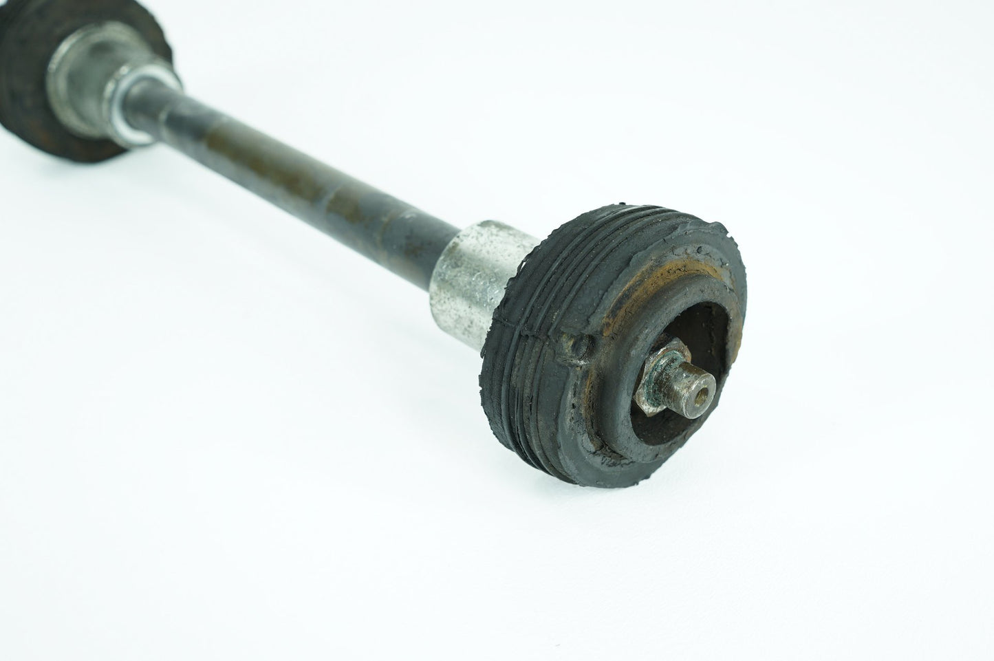 2000 - 2006 Harley-Davidson Touring Electra Ultra Rear Fork Swingarm Pivot Bolt Shaft 47505-02