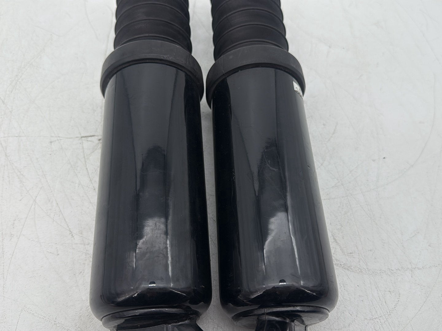 2007 Harley Touring FLHTCU Electra Glide Ultra OEM Rear Left Right Shock Absorbers