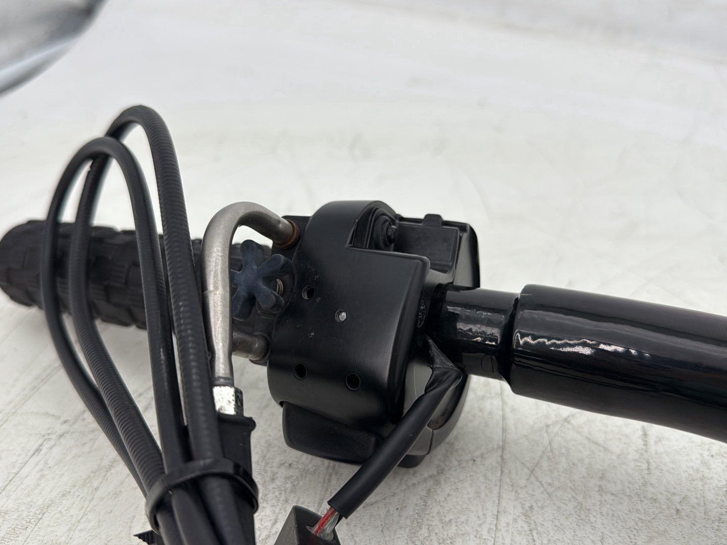 2004 Harley Dyna Super Glide FXDI OEM Handlebars Left Right Switches Controls
