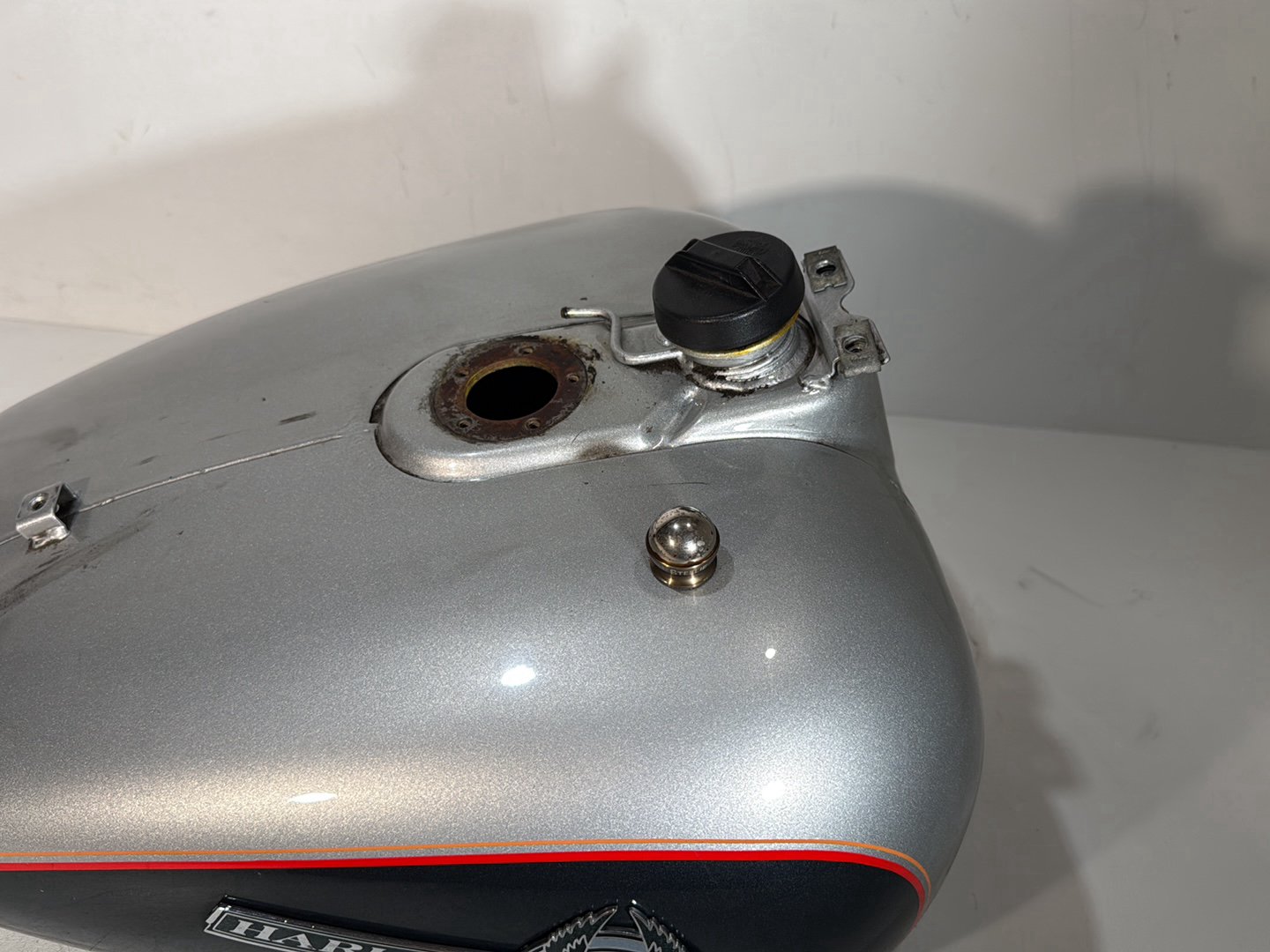 1984 - 1998 Harley-Davidson Touring Electra Glide Classic Fuel Gas Tank Gasoline Reservoir w/ Petcock Valve