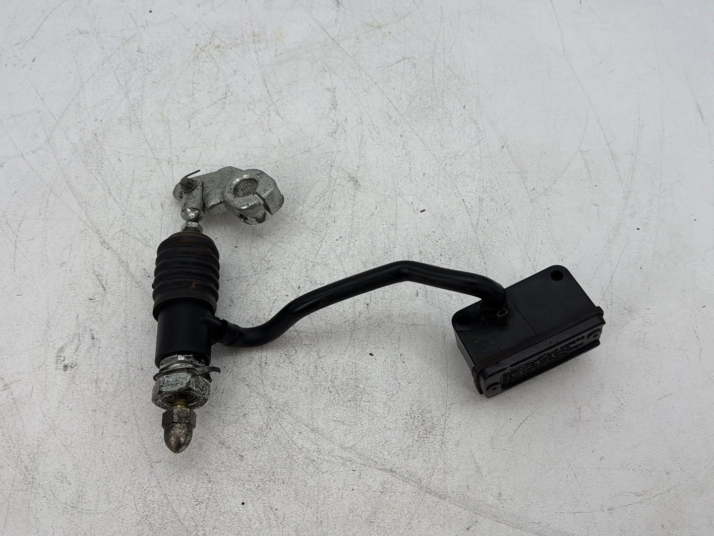 1996 Harley Electra Glide Touring FLHT OEM Rear Brake Master Cylinder Reservoir