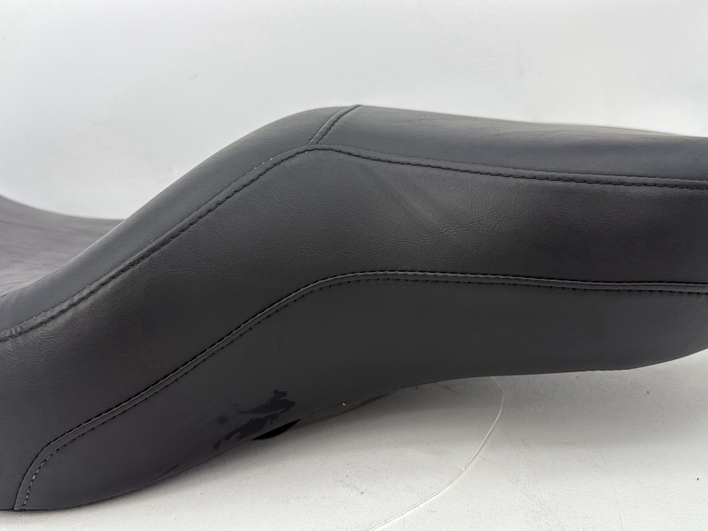 1999 - 2006 Harley-Davidson Dyna Low Rider Passenger Rider Driver Seat Saddle 53078-04