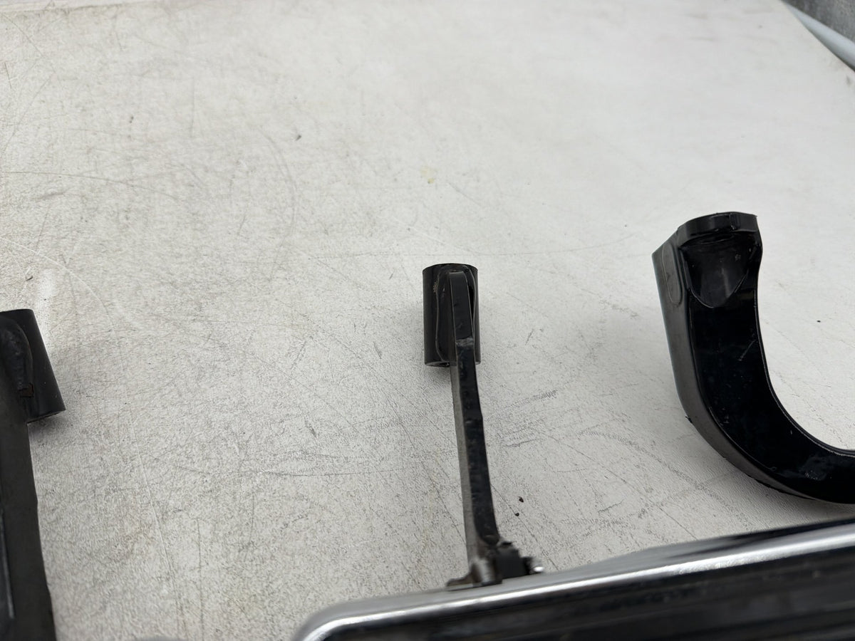 2011 Harley Electra Glide Touring Ultra OEM Left Right Driver & Pass Floorboard Foot Rest