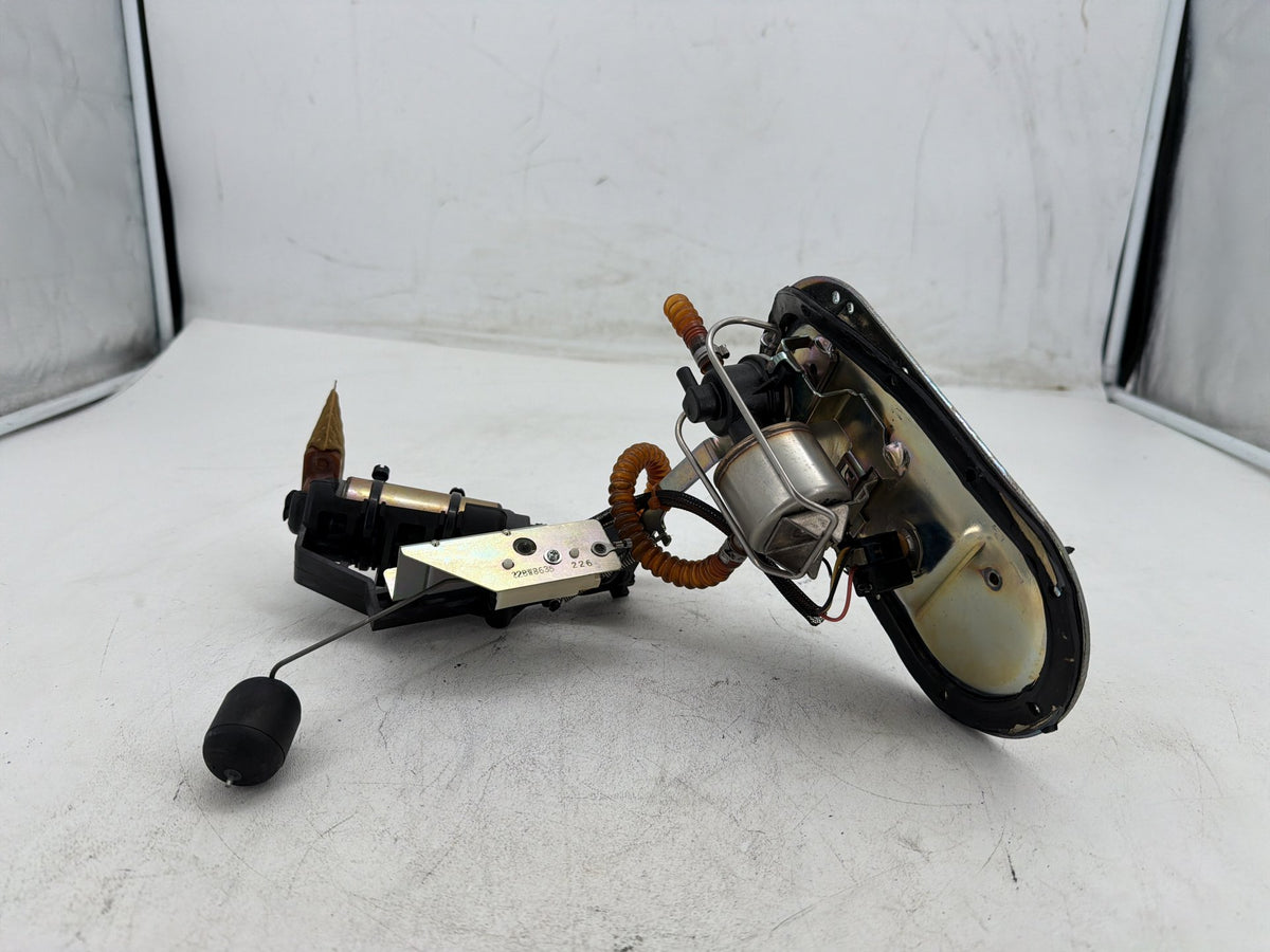 2006 Harley Road King Touring Custom OEM Fuel Pump Gas Gasoline Petrol Sending