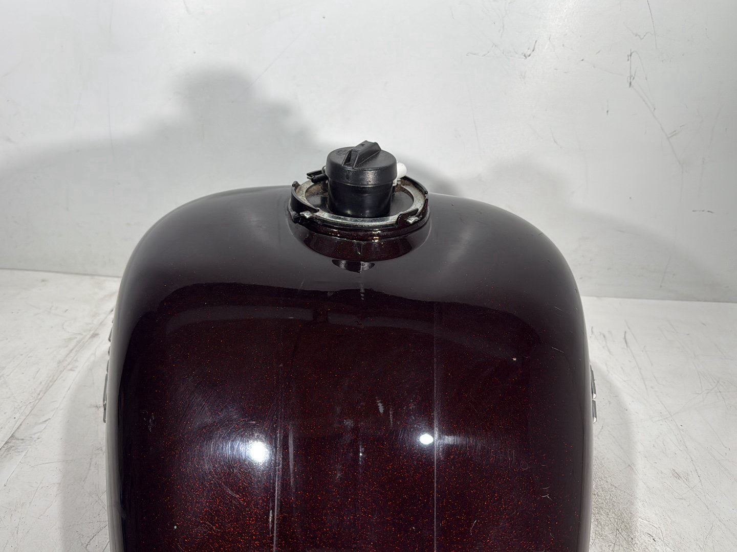 2011 Harley Street Glide Touring FLHX OEM Fuel Gas Tank Gasoline Reservoir