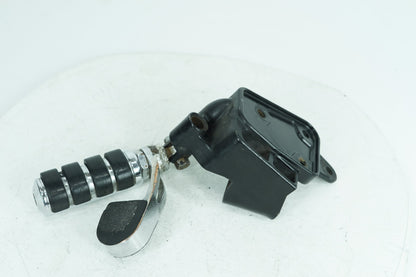 2000 - 2006 Harley-Davidson Softail Deuce Right Driver Foot Controls Peg Rest 42507-00B
