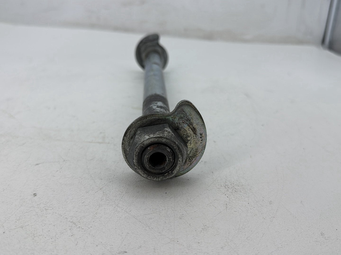 2014 Harley Electra Glide Touring CVO Screamin Eagle OEM Rear Wheel Axle Bolt Shaft
