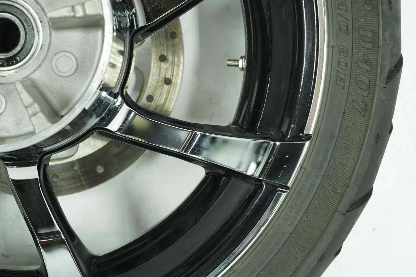 2008 - 2016 Harley-Davidson Touring CVO Road Glide Rear Wheel Rim Tire 40225-10