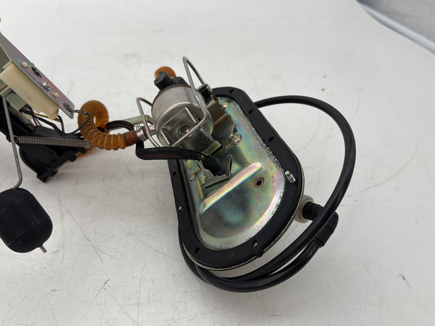 2005 Harley Touring FLHRCI Road King Classic OEM Gas Gasoline Fuel Petrol Pump Sending