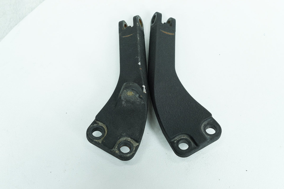 2013 Harley Dyna FLD Switchback OEM Left Right Foot Rest Peg Support Bracket
