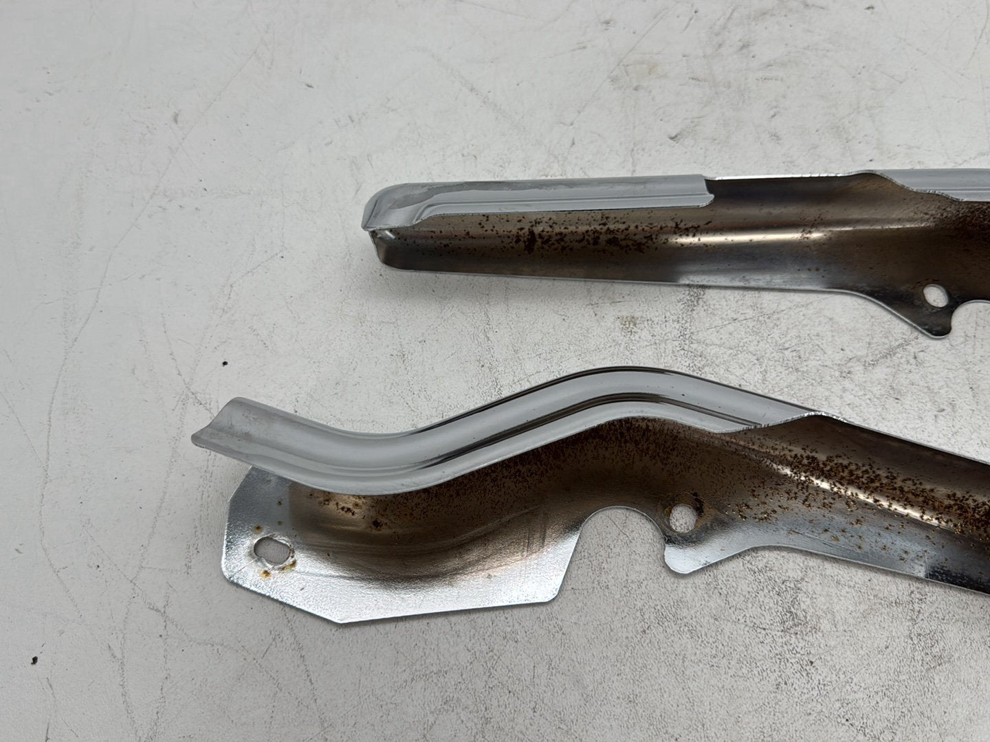 2006 Harley Street Glide Touring OEM Left Right Saddlebag Fender Struts Brackets