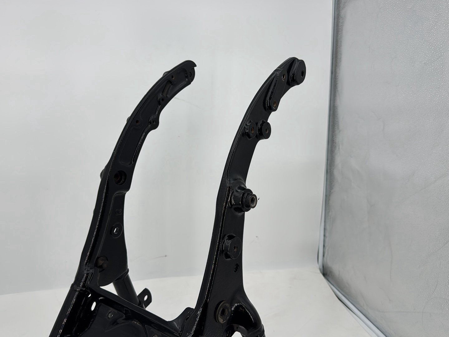 2007 - 2012 Harley-Davidson Touring Road Glide Rear Sub Frame Subframe Tail Rail 	48079-09BHP