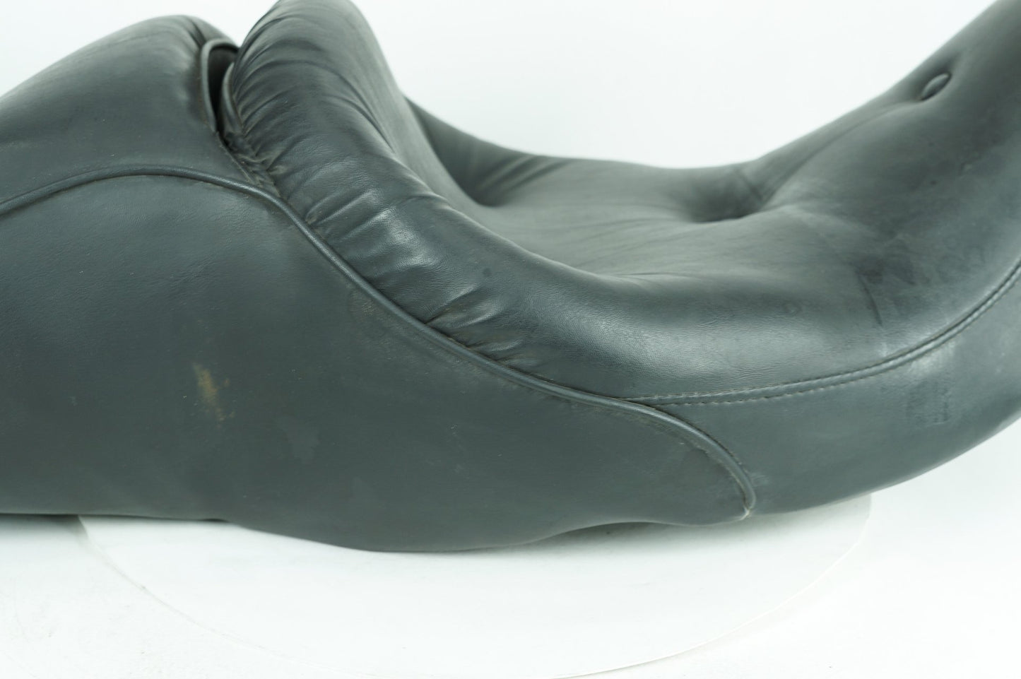 1999 - 2006 Harley-Davidson Touring Electra Glide Classic Passenger Rider Driver Seat Saddle  	51036-03