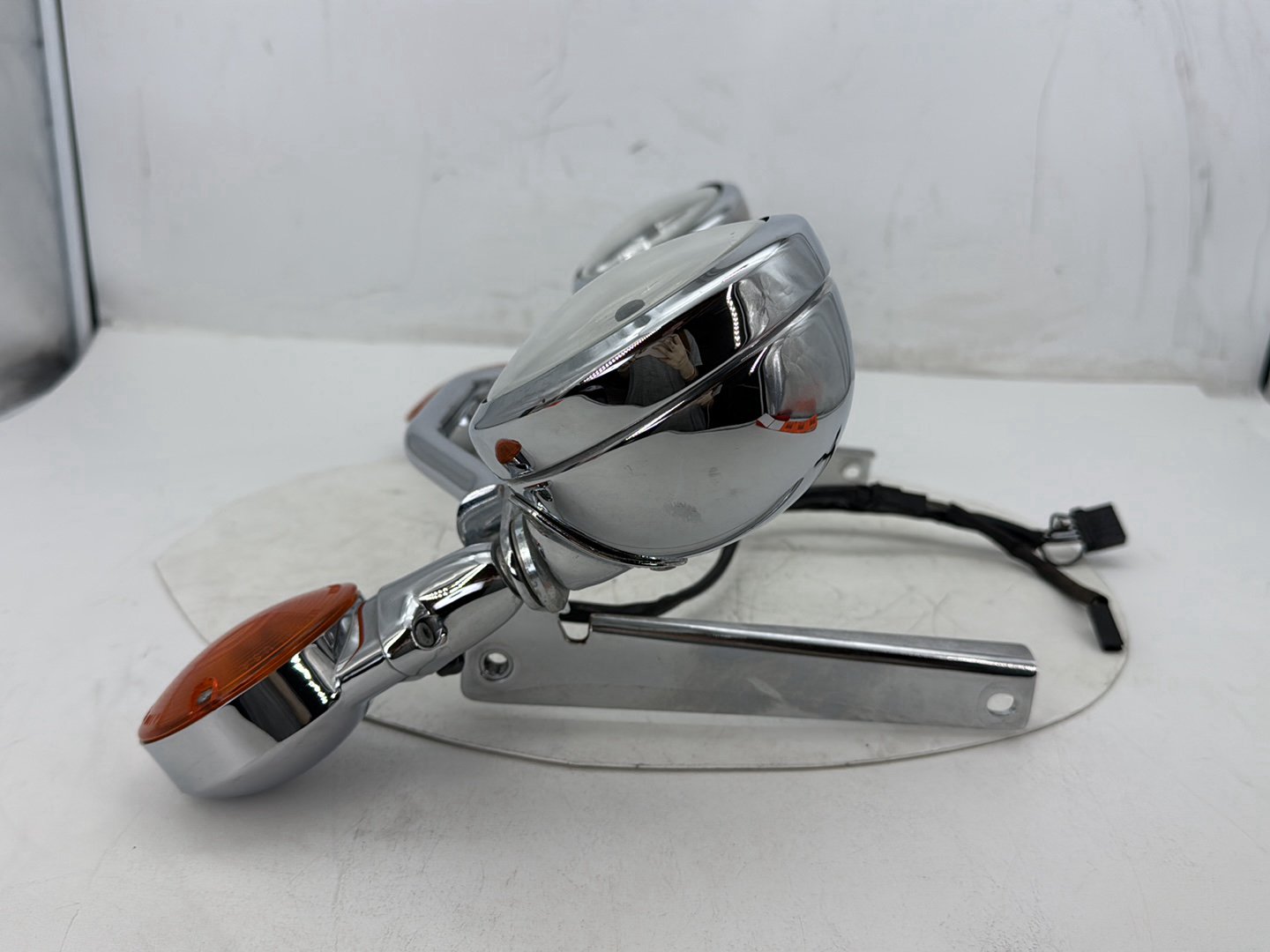 2004 Harley Softail FLSTC Heritage Classic OEM Front Turn Signal Indicators Aux Light Bar