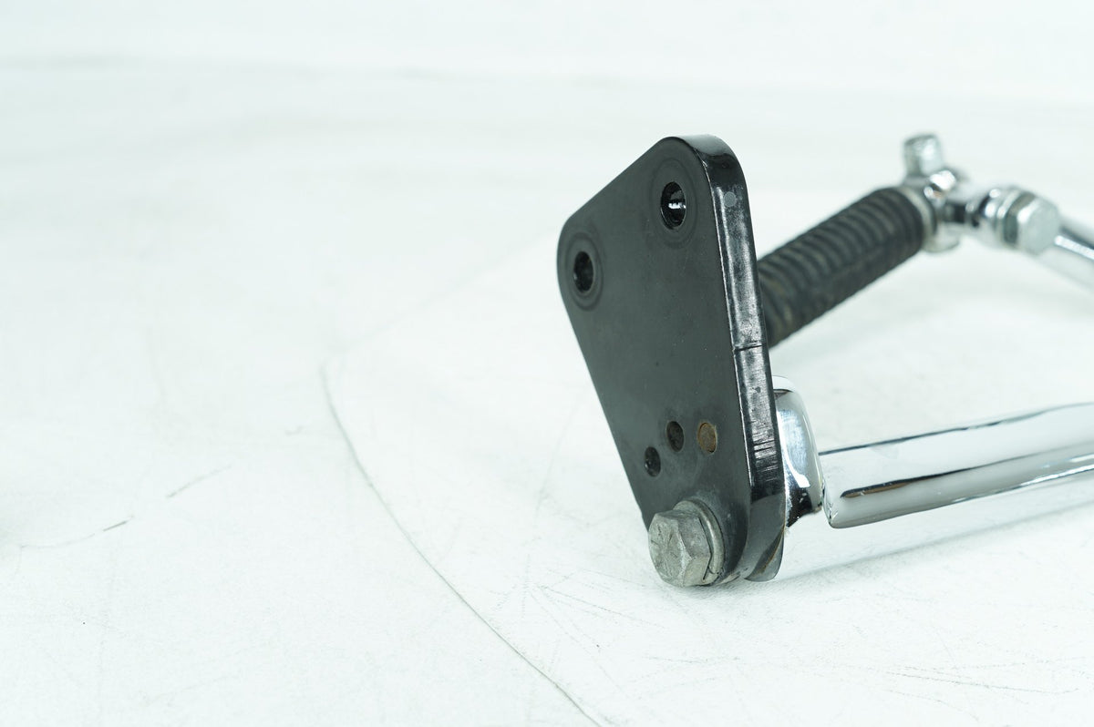 2004 - 2013 Harley-Davidson Sportster Low Left Right Foot Rest Peg Support Bracket 33048-72
