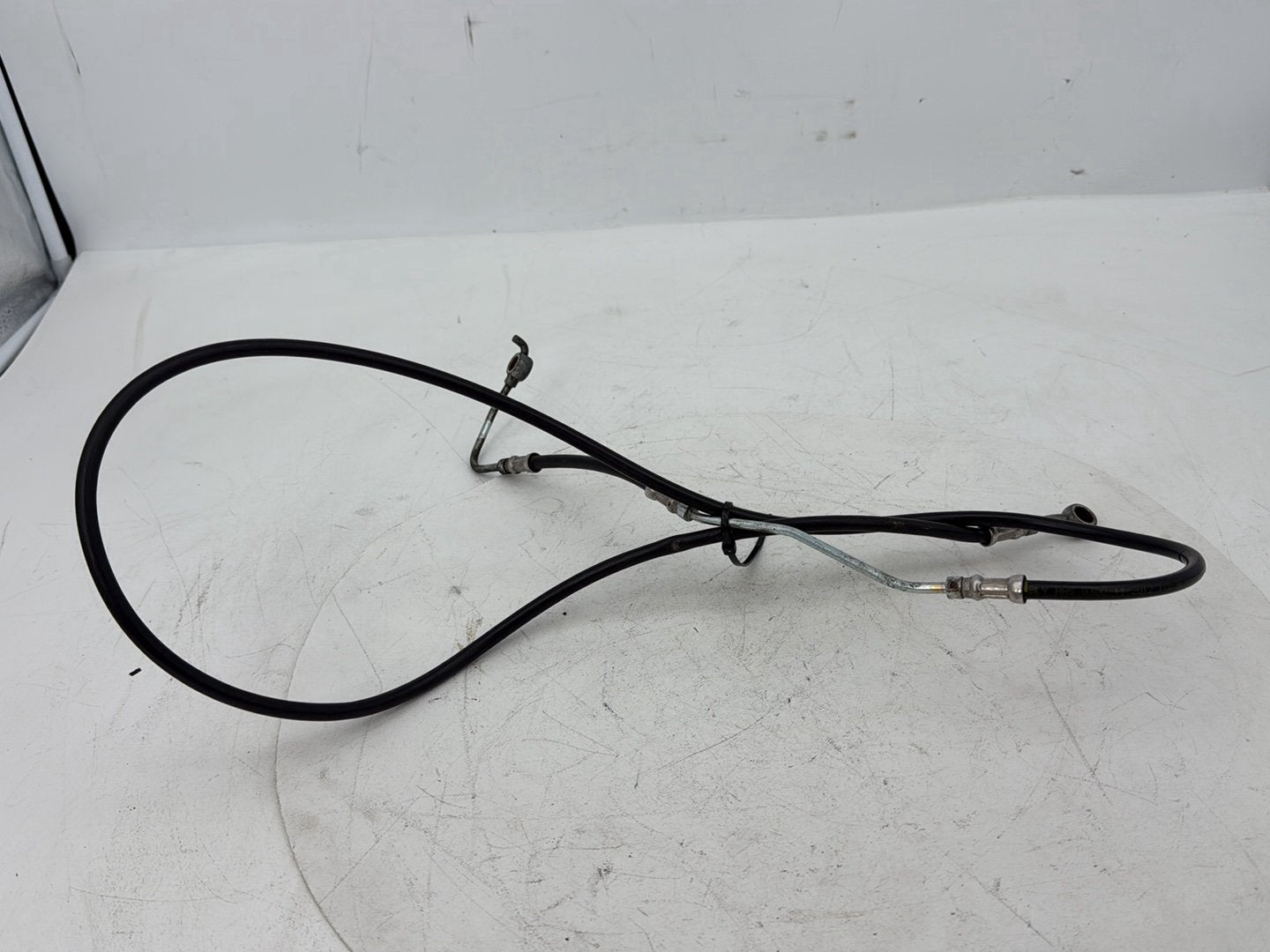 2008 - 2016 Harley-Davidson Touring Electra Glide Ultra Front Brake Hose Line Pipe ABS 	41679-09