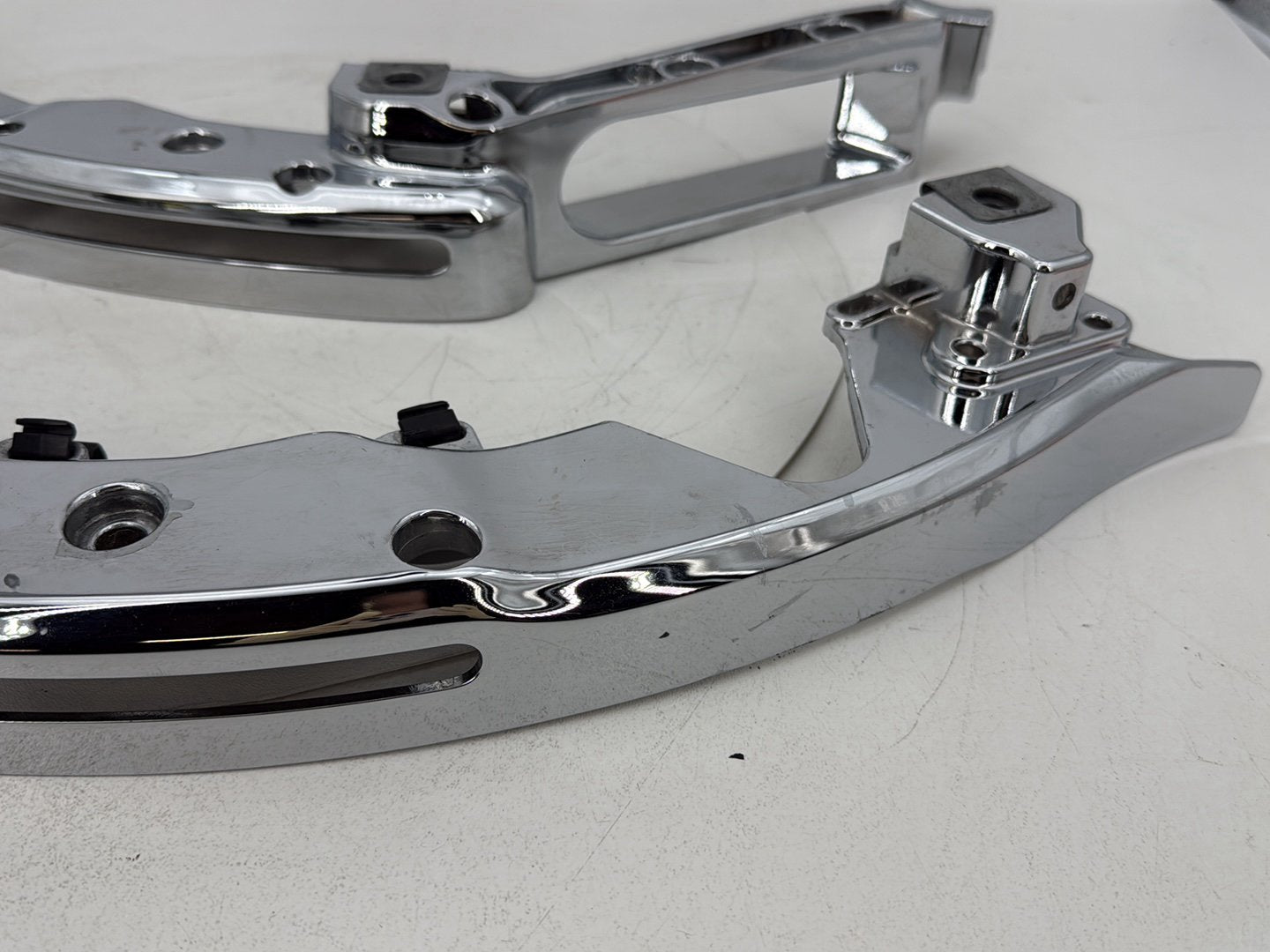 2019 - 2023 Harley-Davidson Touring Street Glide Left Right Saddlebag Fender Struts Brackets 90200503