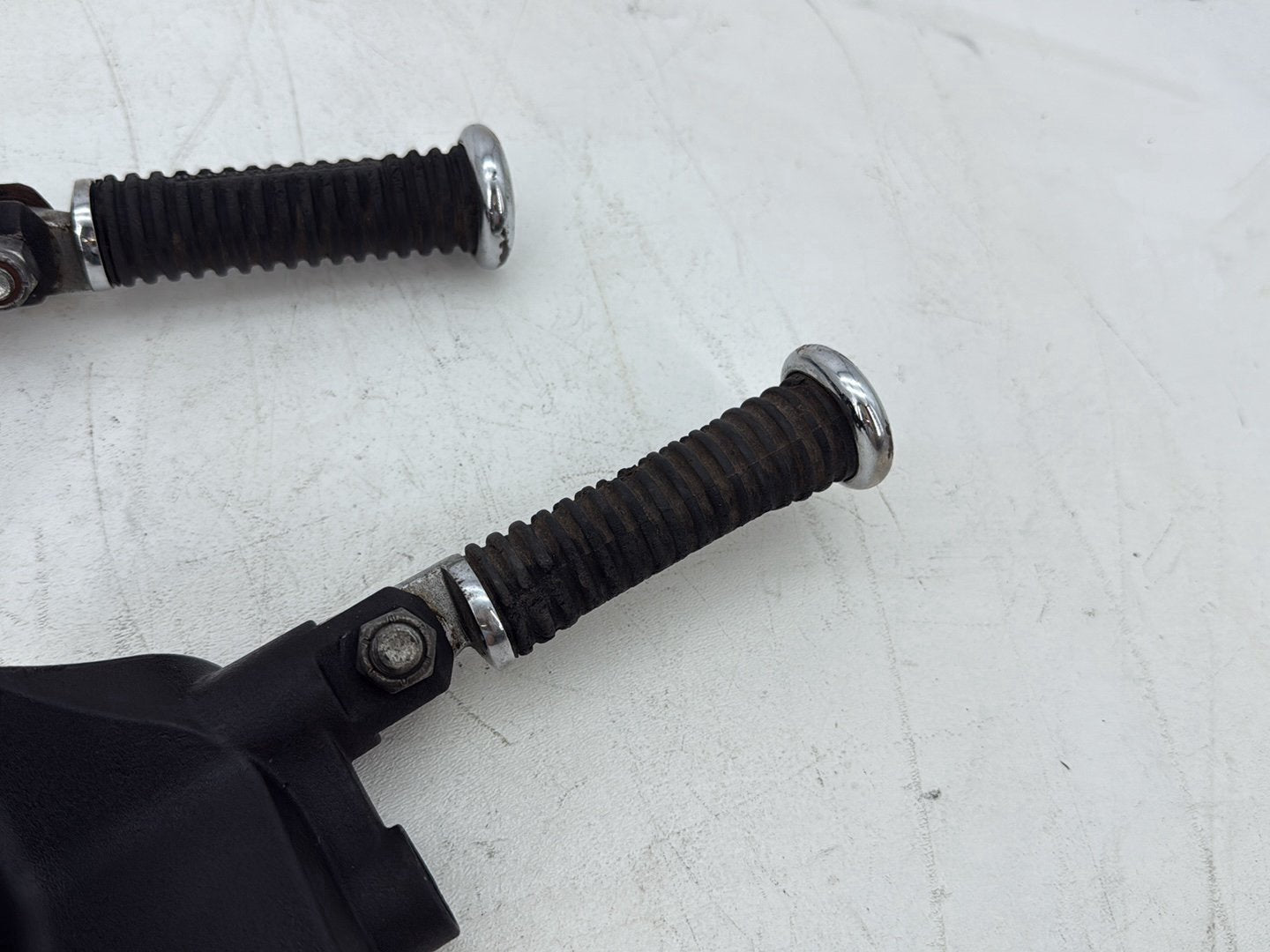 1997 Harley Softail Heritage Classic OEM Left &amp; Right Driver Step Foot Rest Pegs