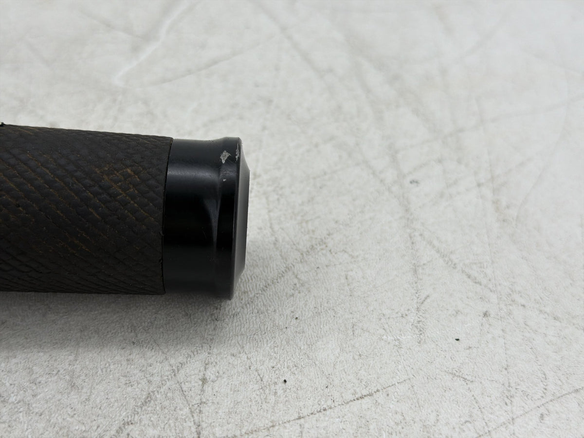 2001 Harley Fat Boy Softail FLSTFI OEM Front 1 Hand Grip Handgrip Hold
