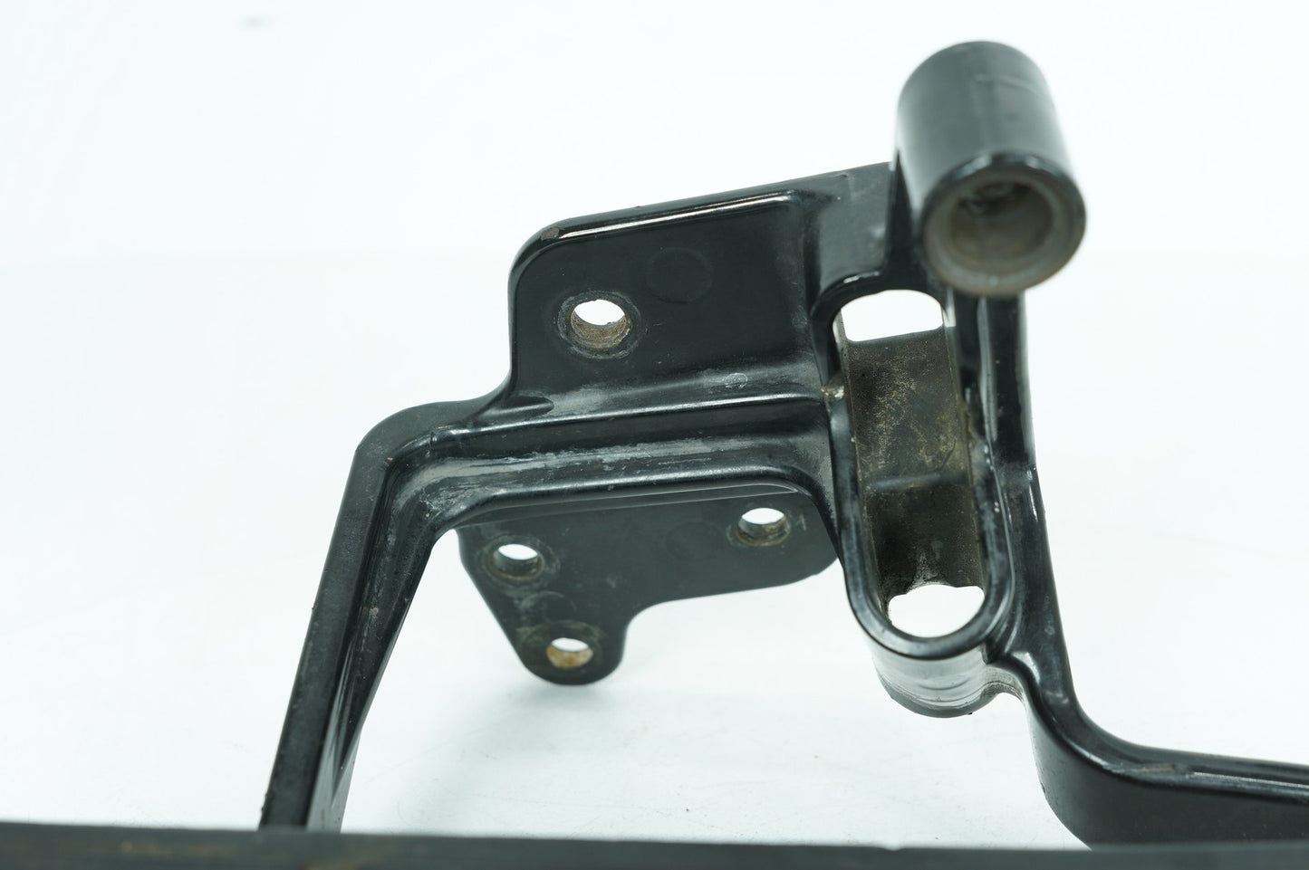 1999 - 2006 Harley-Davidson Softail Fat Boy Left Driver 1 Floorboard Foot Rest  	33630-00A