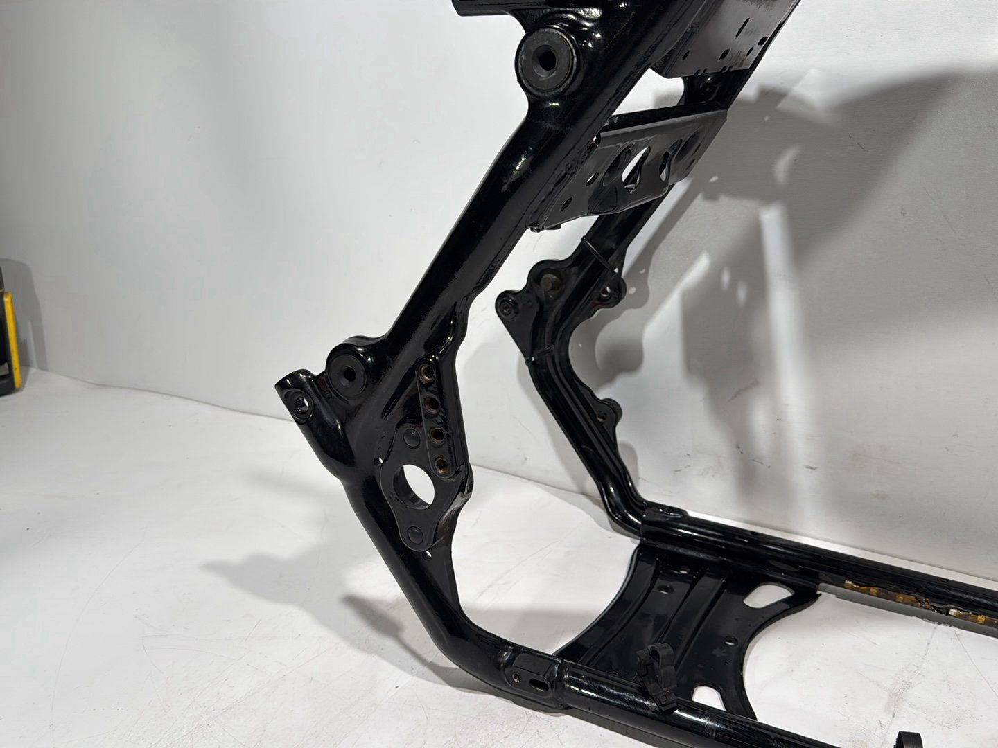 2008 - 2016 Harley-Davidson Touring Street Glide Body Main Frame Chassis SLVG  	47900-11BHP