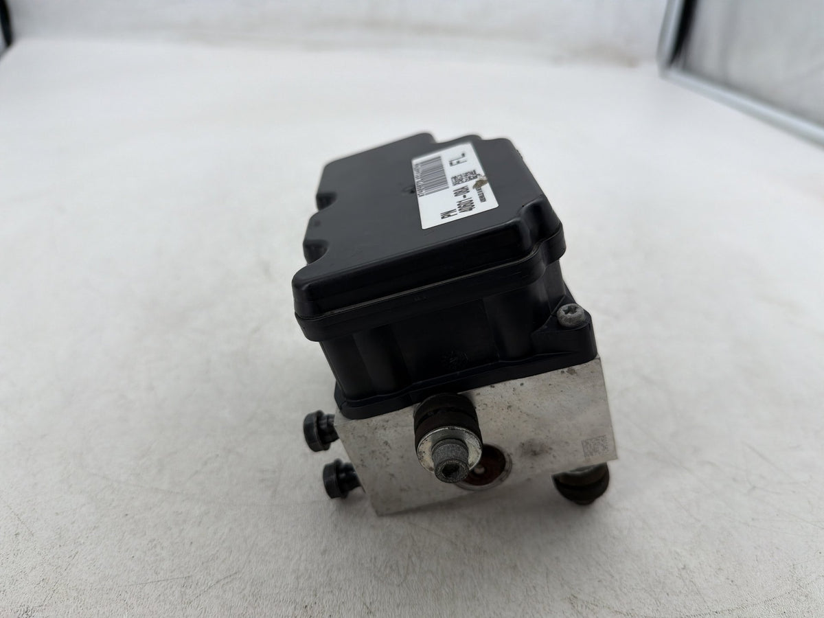 2011 Harley Street Glide Touring FLHX-103 OEM ABS Brake Pump & Control Module
